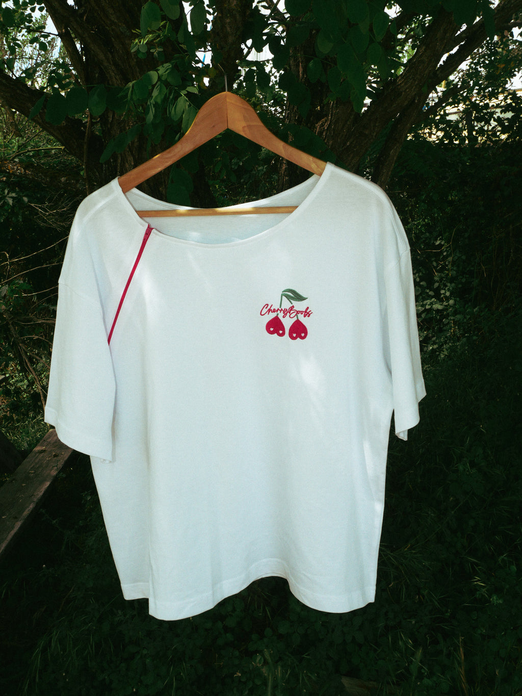 QUEEN Cherry shirt